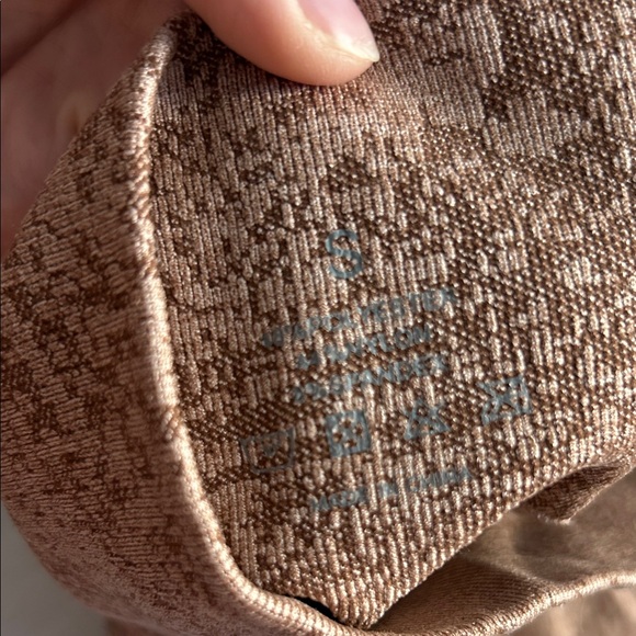 NVGTN Leggings in Textured Brown - Picture 2 of 3